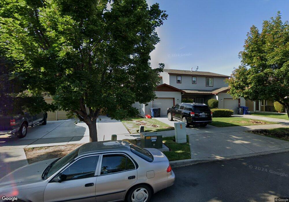 20070 SW Beth Dr, Bend, OR 97702 - photo 1