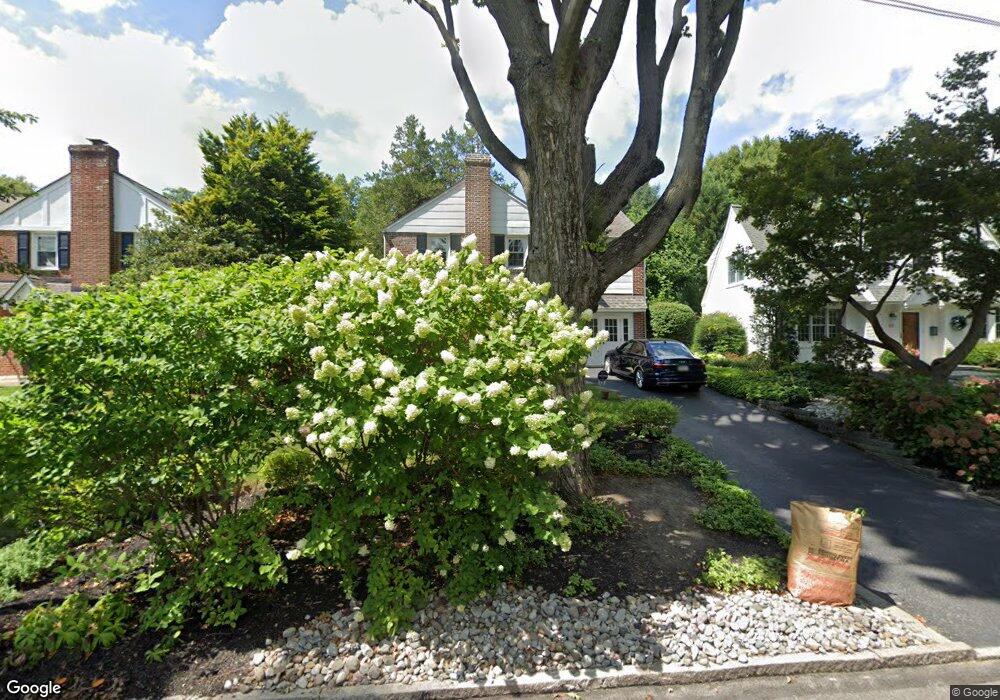 539 Rock Glen Dr, Wynnewood, PA 19096 - photo 1