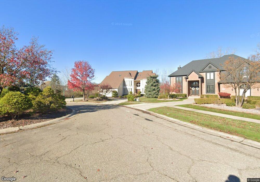 6970 Golden Ct, West Bloomfield, MI 48322 - photo 1