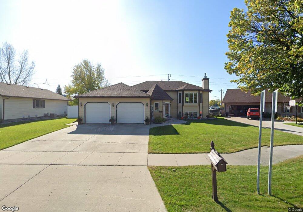 2538 W Fallcreek Ct, Grand Forks, ND 58201 - photo 1