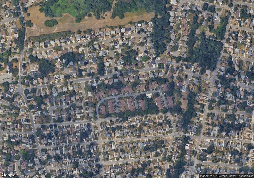 520 Woodland Estates Dr, North Baldwin, NY 11510 - photo 1