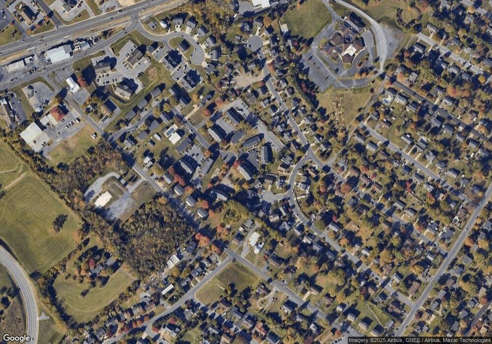 122 Colonial Dr, Harrisonburg, VA 22801 - photo 1