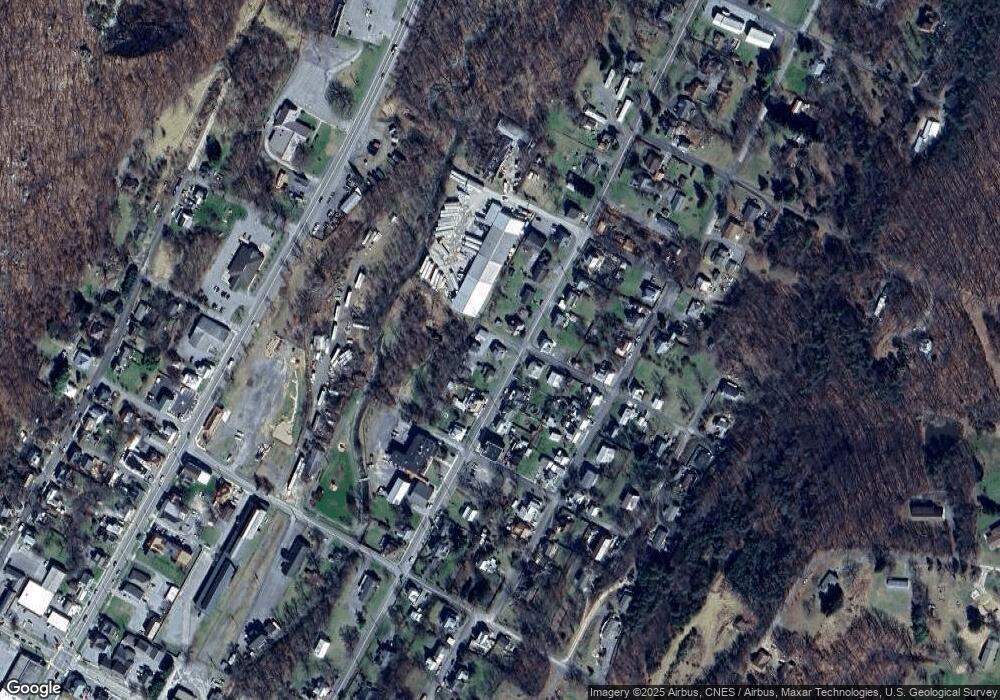 319 Harrison Ave, Berkeley Springs, WV 25411 - photo 1