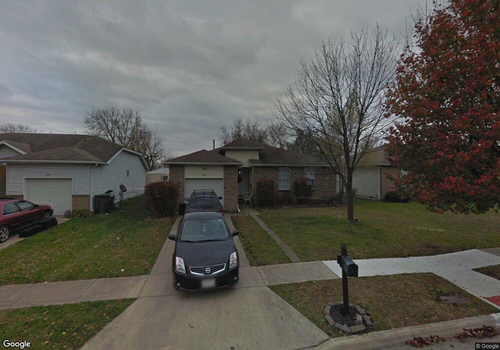 2169 Golden Leaf Ln, Columbus, OH 43223 - photo 1