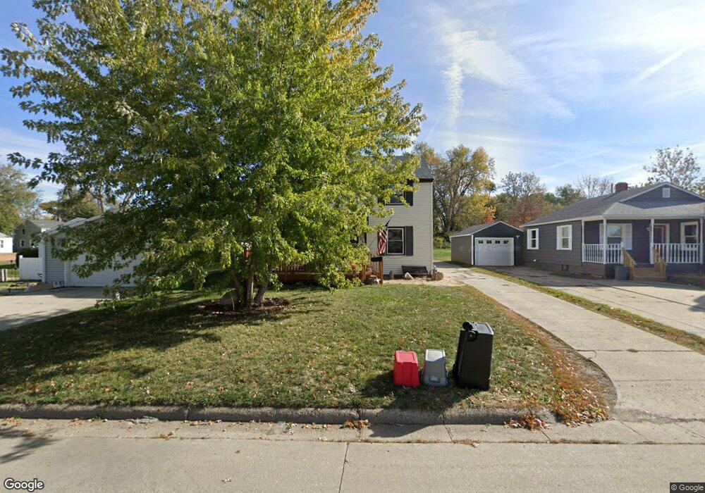 304 E 20th St S, Newton, IA 50208 - photo 1