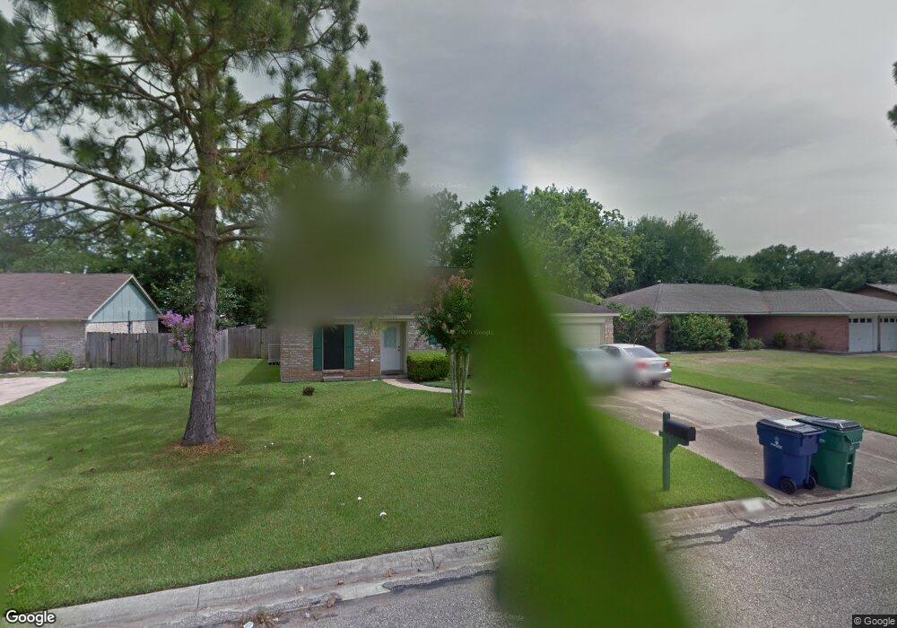 385 Windsor Square, Alvin, TX 77511 - photo 1