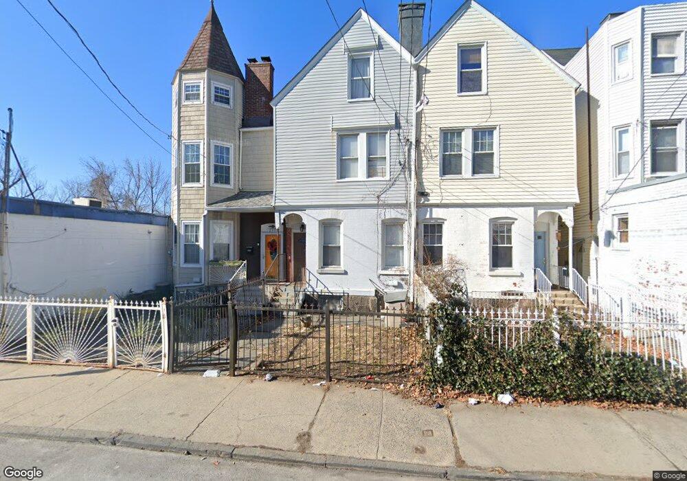 297 Warburton Ave, Yonkers, NY 10701 - photo 1