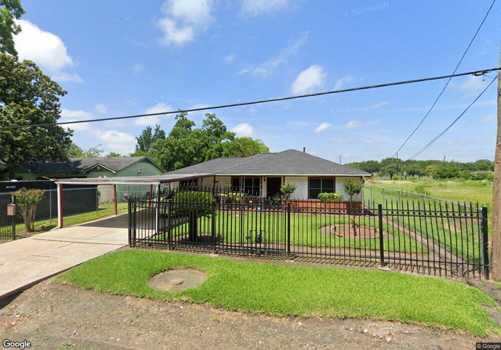 5717 Los Angeles St, Houston, TX 77026 - photo 1