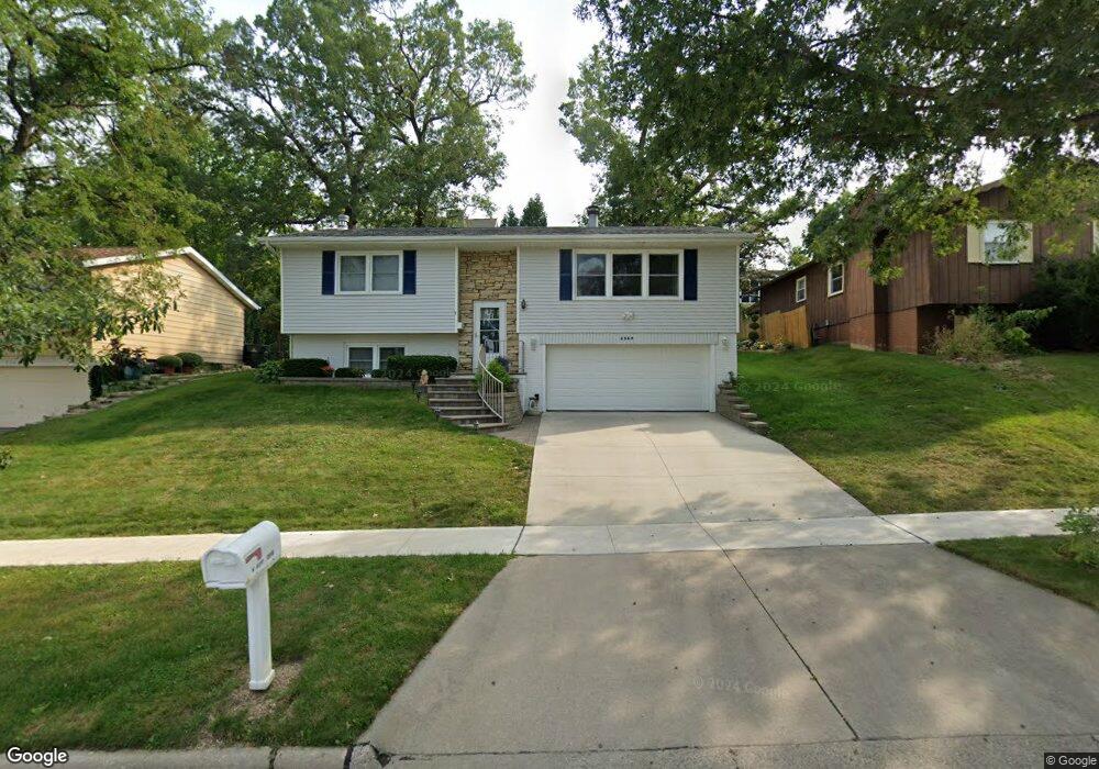 2569 M Ave NW, Cedar Rapids, IA 52405 - photo 1