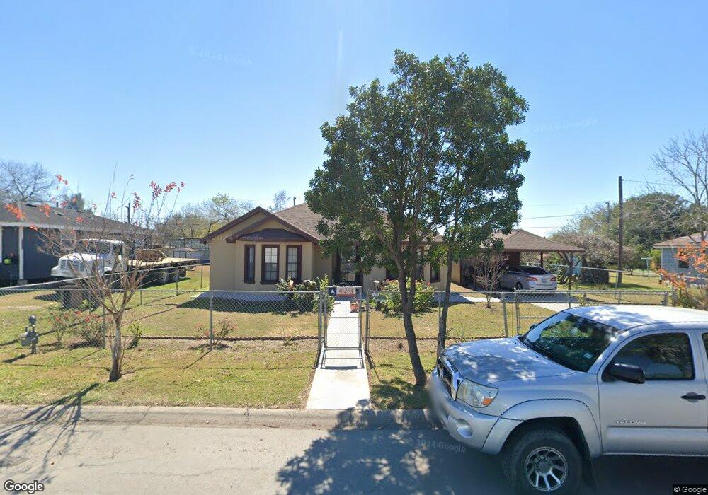 423 Pine St, Donna, TX 78537 - photo 1