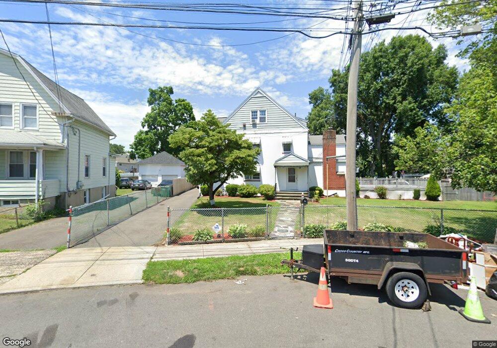 370 Harlem Ave unit 372, Bridgeport, CT 06606 - photo 1