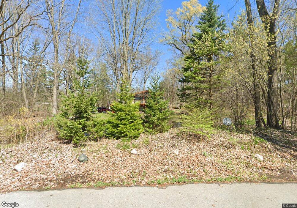 1543 E Ednor Ct, Midland, MI 48640 - photo 1