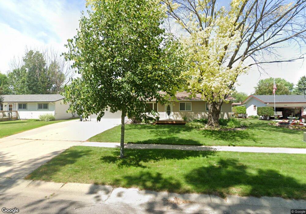 1813 18th St S, Fargo, ND 58103 - photo 1