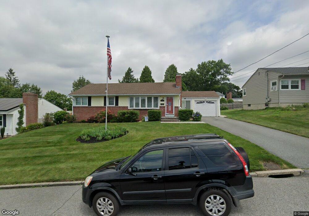 91 Longview Dr, Cranston, RI 02920 - photo 1