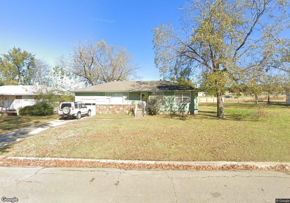 1225 E Delaware Ave, McAlester, OK 74501 - photo 1