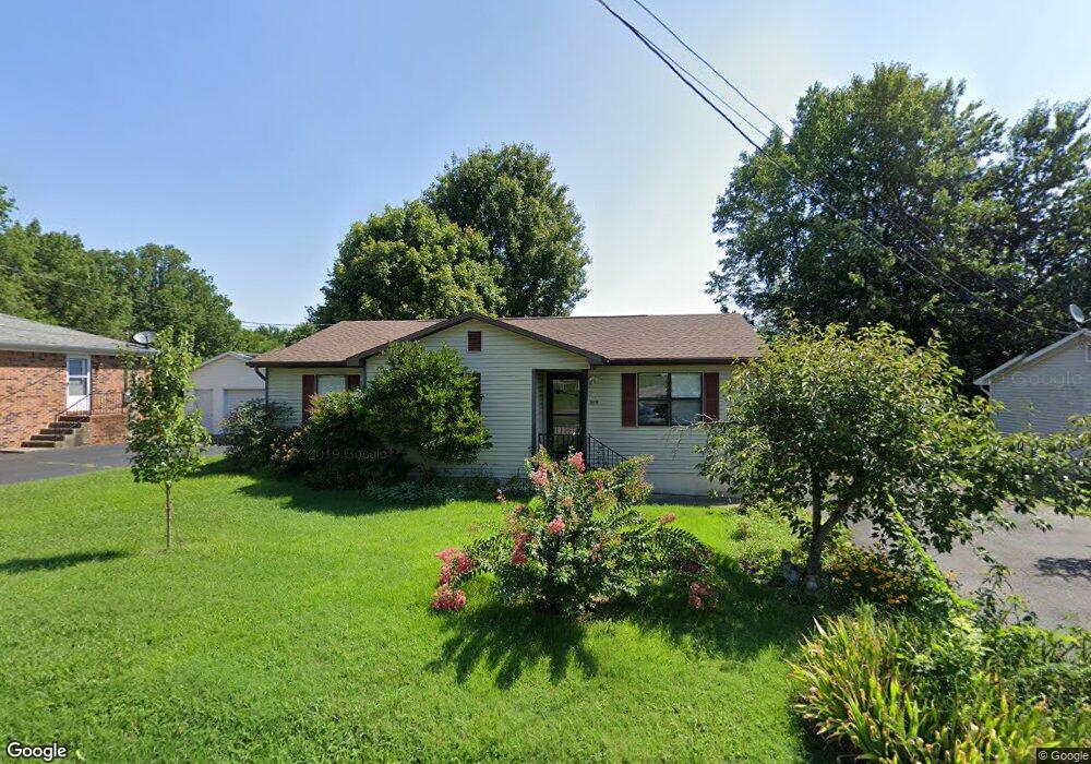 208 N Edgewood Dr, Hopkinsville, KY 42240 - photo 1