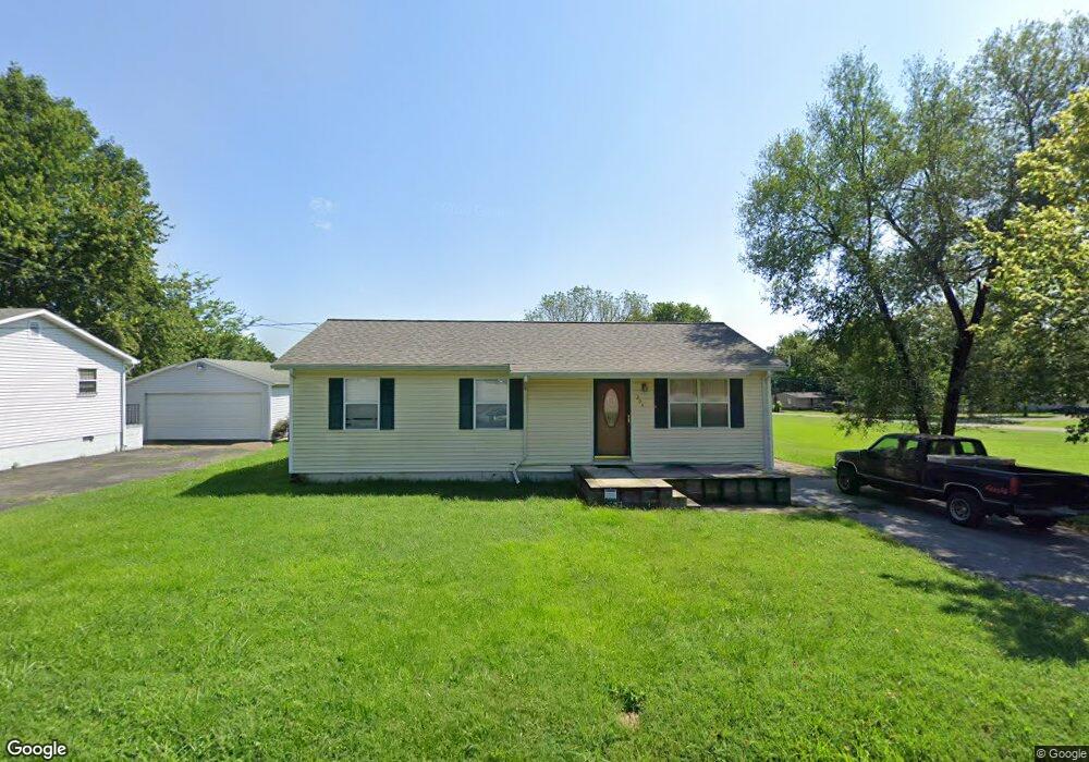 204 N Edgewood Dr, Hopkinsville, KY 42240 - photo 1