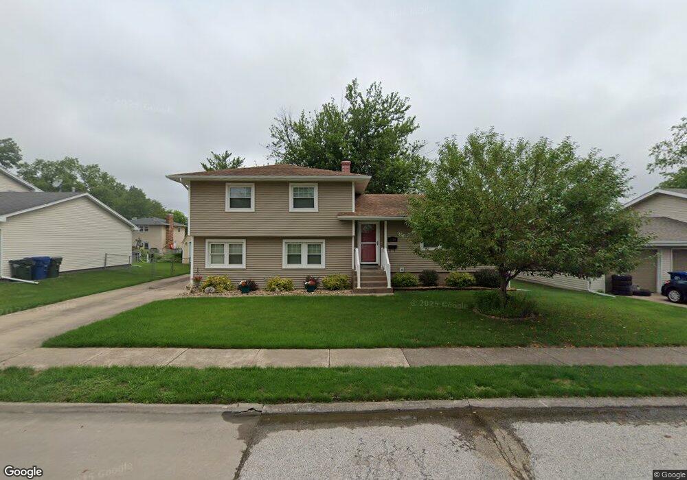 2124 W 29th St, Davenport, IA 52804 - photo 1