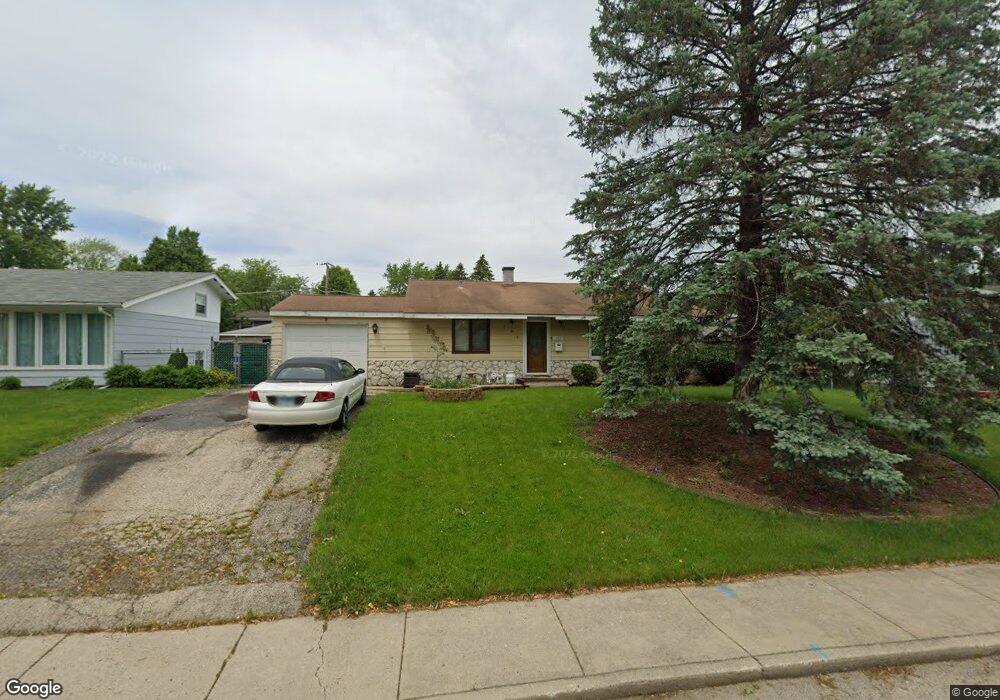 102 Madera Cir, Carpentersville, IL 60110 - photo 1