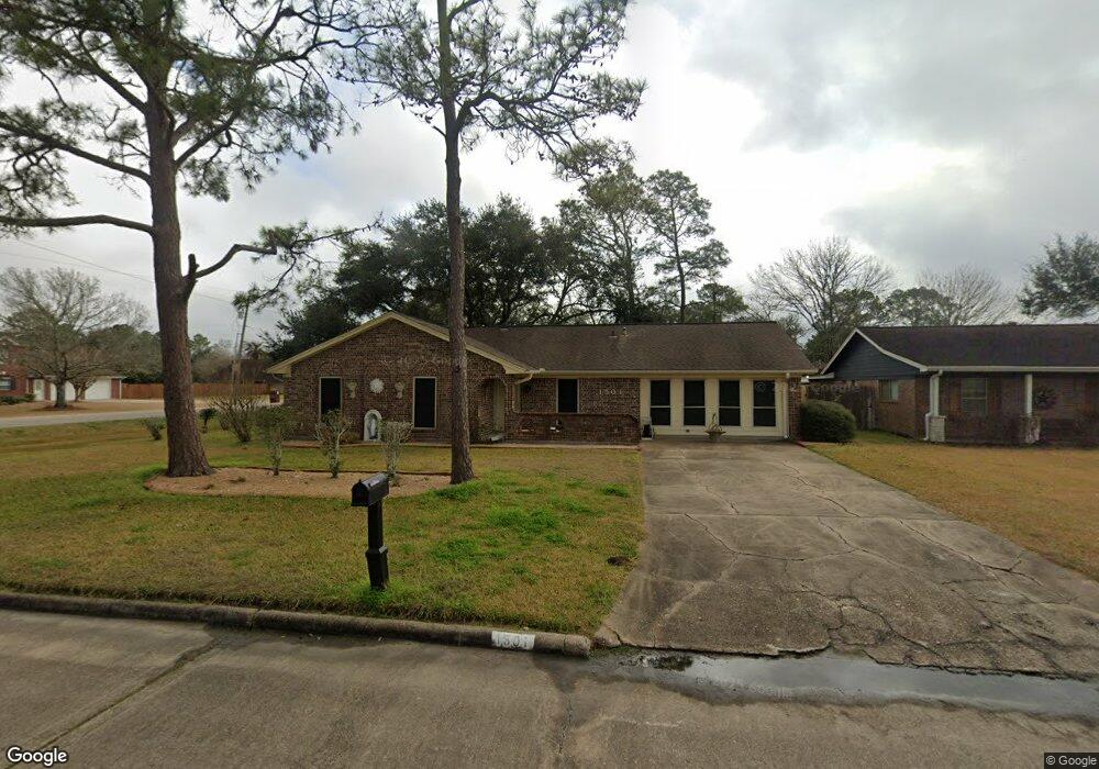 1501 Kings Park Dr, Alvin, TX 77511 - photo 1