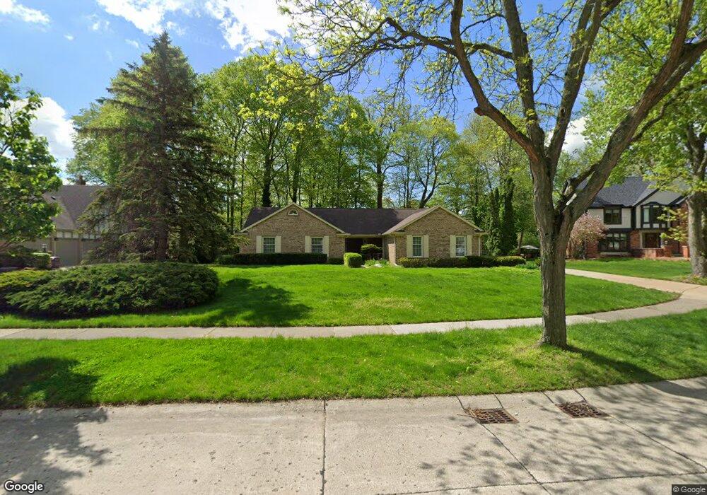 2301 Deer Path Ct, Troy, MI 48098 - photo 1