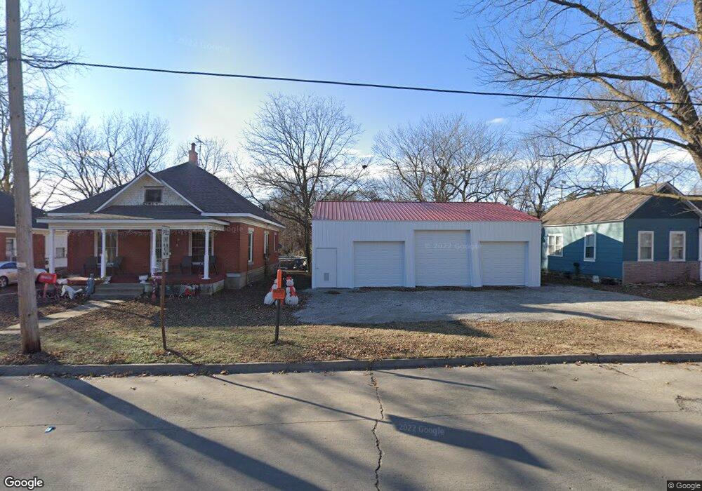 710 N 26th St, Parsons, KS 67357 - photo 1
