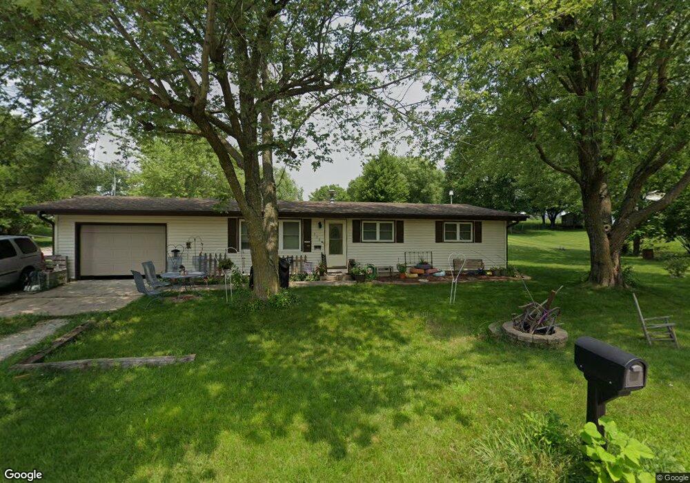325 W Ayers St, Osceola, IA 50213 - photo 1