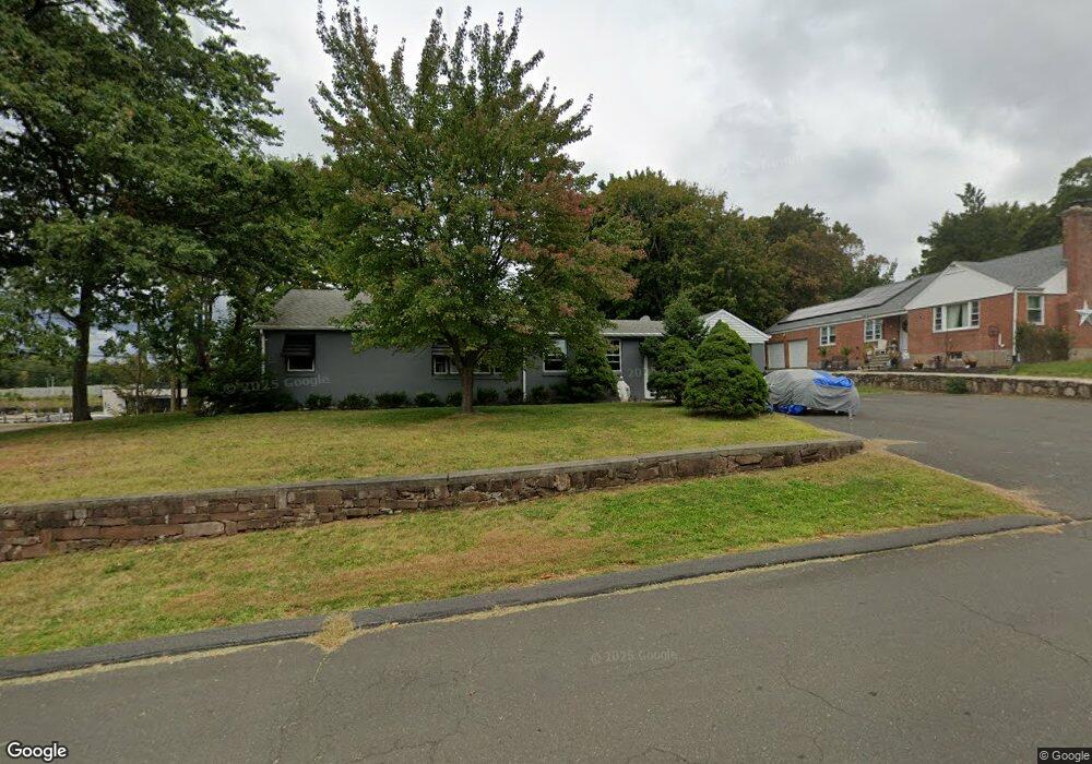 4 Brightwood Ln, West Hartford, CT 06110 - photo 1