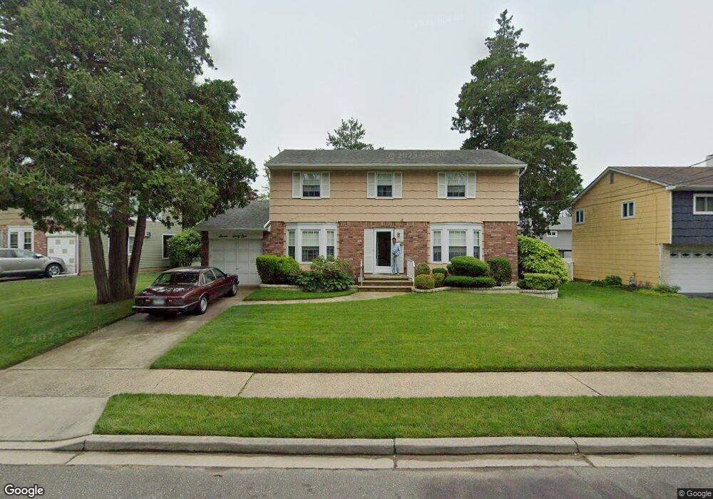 761 Iris Place, West Hempstead, NY 11552 - photo 1