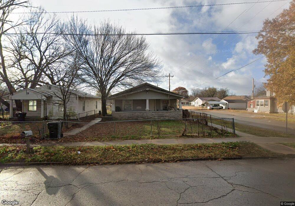 922 W 6th St, Okmulgee, OK 74447 - photo 1
