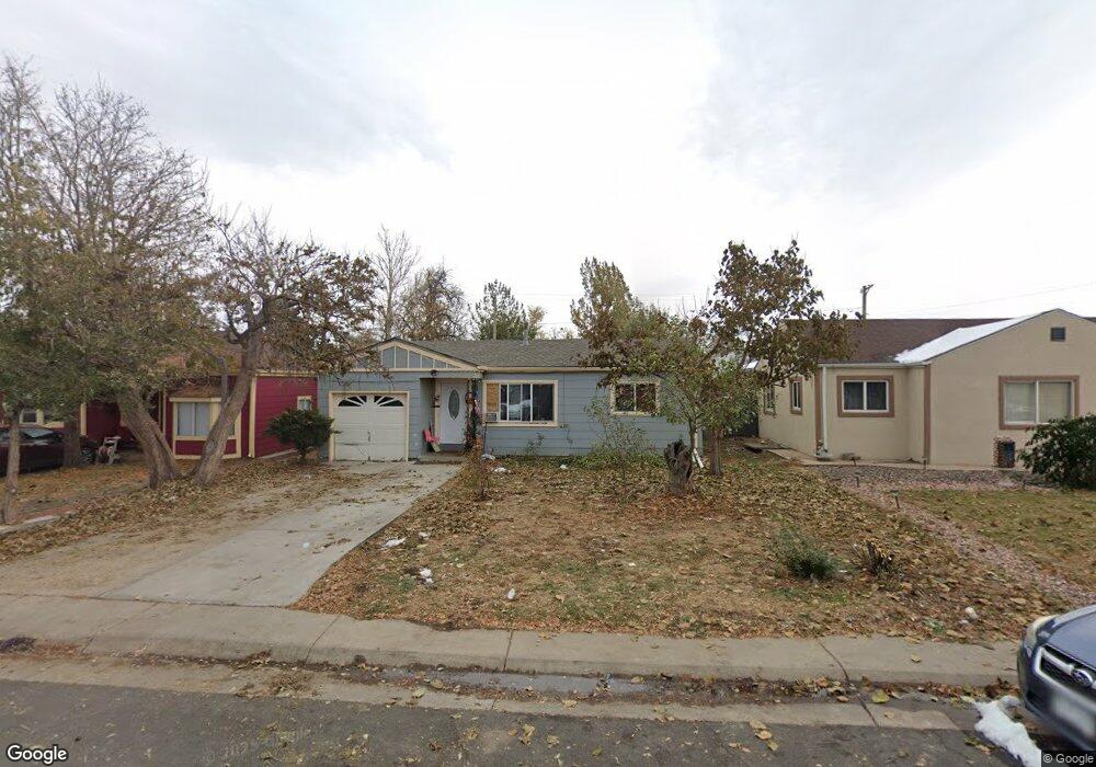 1608 Macon St, Aurora, CO 80010 - photo 1