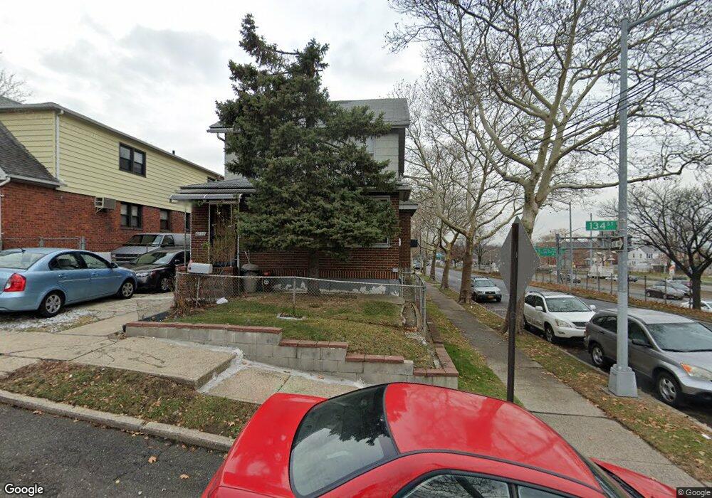 61-12 134th St, Flushing, NY 11367 - photo 1