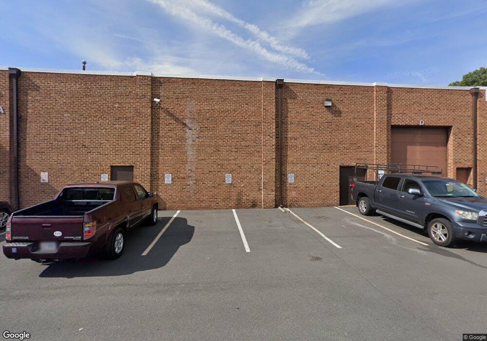 3851 Pickett Rd, Fairfax, VA 22031 - photo 1