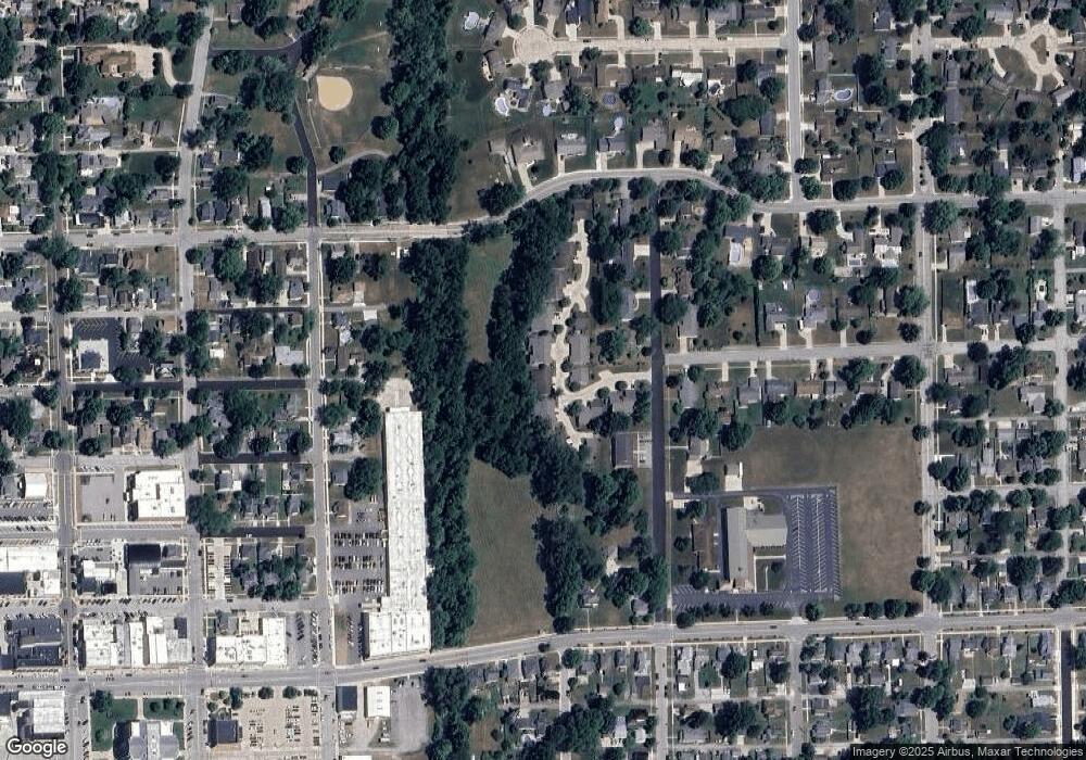 111 N Cedar St, Auburn, IN 46706 - photo 1