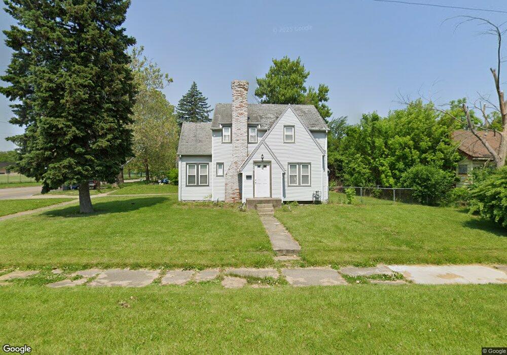 1401 N Chevrolet Ave, Flint, MI 48504 - photo 1