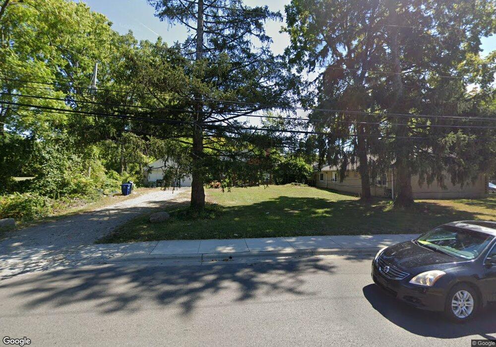 1560 Elaine Rd, Columbus, OH 43227 - photo 1