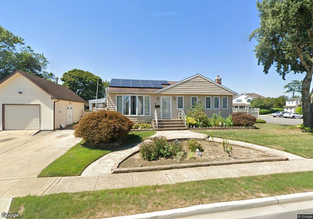 3990 Wellwood Rd, Seaford, NY 11783 - photo 1