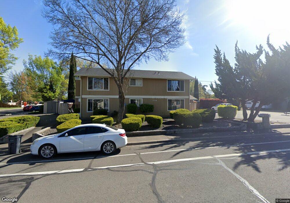 348 N 2nd St, Central Point, OR 97502 - photo 1