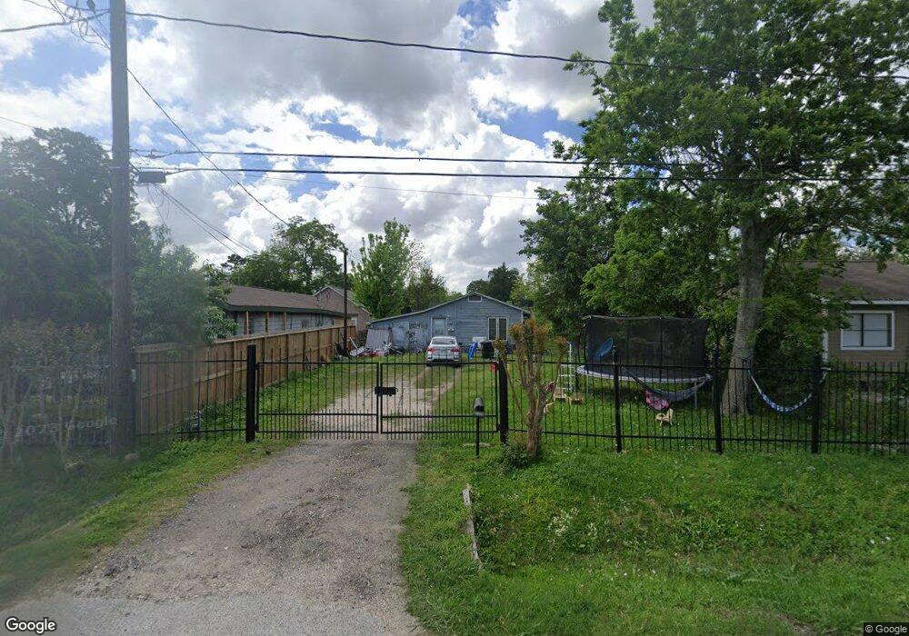 1124 Charnwood St, Houston, TX 77022 - photo 1