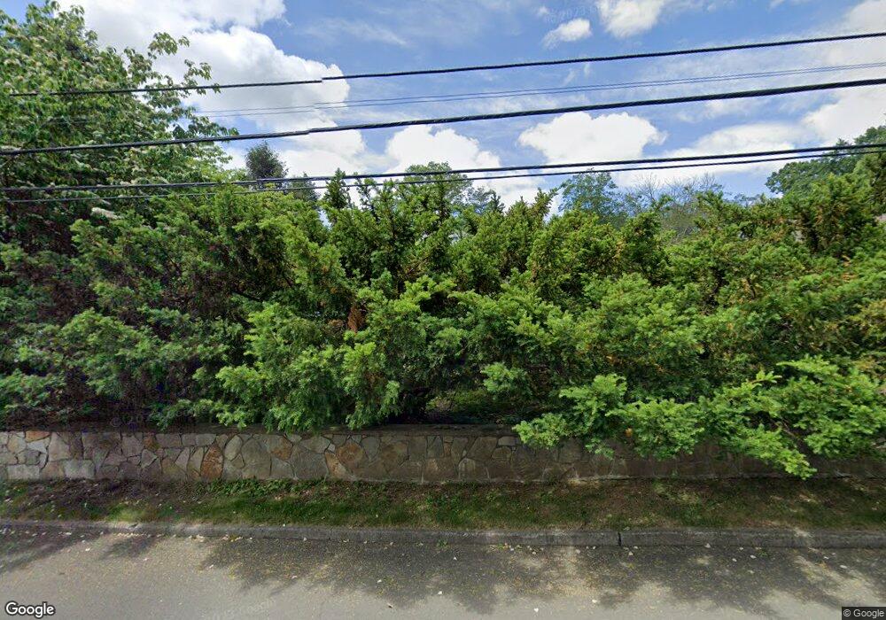 95 Winoca Rd, Fairfield, CT 06825 - photo 1