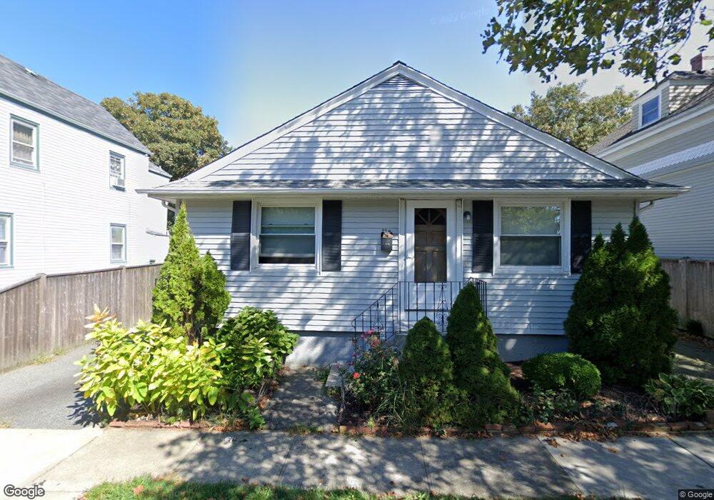 25 1/2 Thurston Ave, Newport, RI 02840 - photo 1