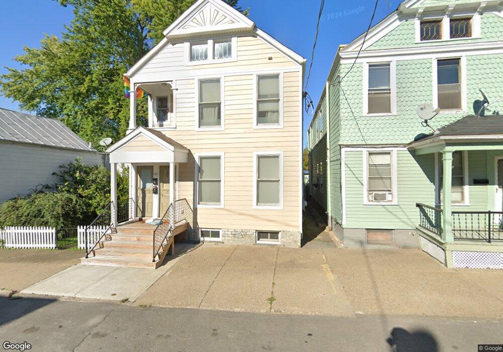 542 State St unit Upper, Hudson, NY 12534 - photo 1