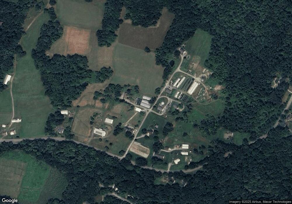 545 Miller Ln, Falls, PA 18615 - photo 1