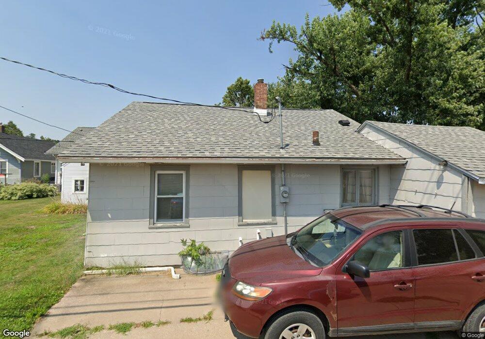 1039 F Ave NW, Cedar Rapids, IA 52405 - photo 1