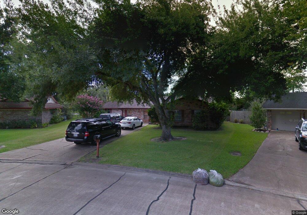 611 Heather Ln, Friendswood, TX 77546 - photo 1