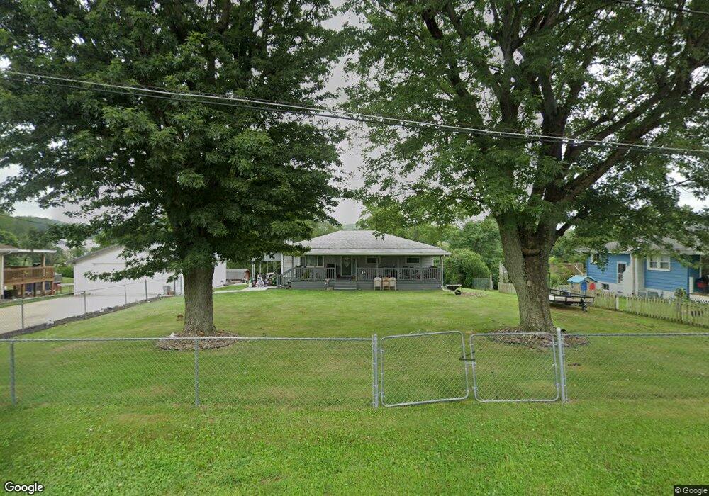 16350 Swickard St, East Liverpool, OH 43920 - photo 1