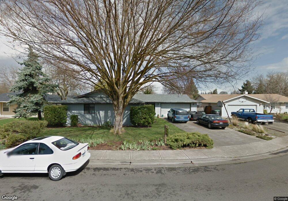 649 Hemlock Ave, Central Point, OR 97502 - photo 1