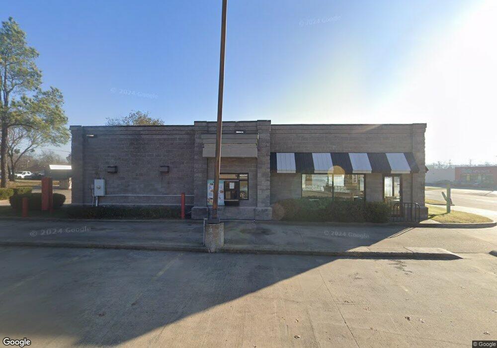 302 E Main St, Henryetta, OK 74437 - photo 1