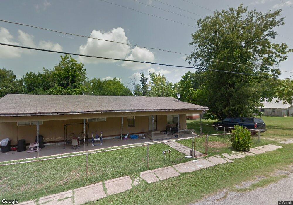 802 S 6th St, Bonham, TX 75418 - photo 1