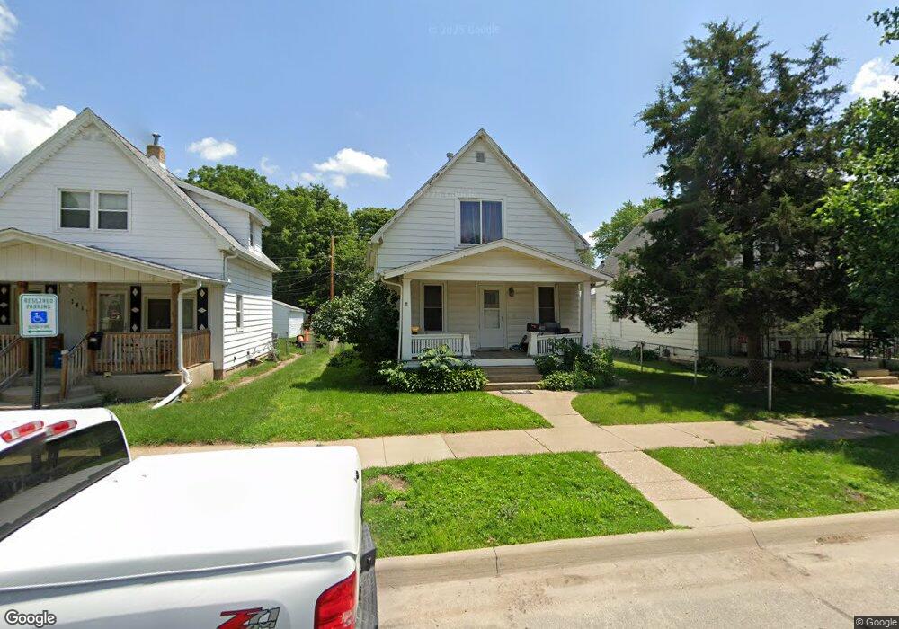 1417 N St SW, Cedar Rapids, IA 52404 - photo 1